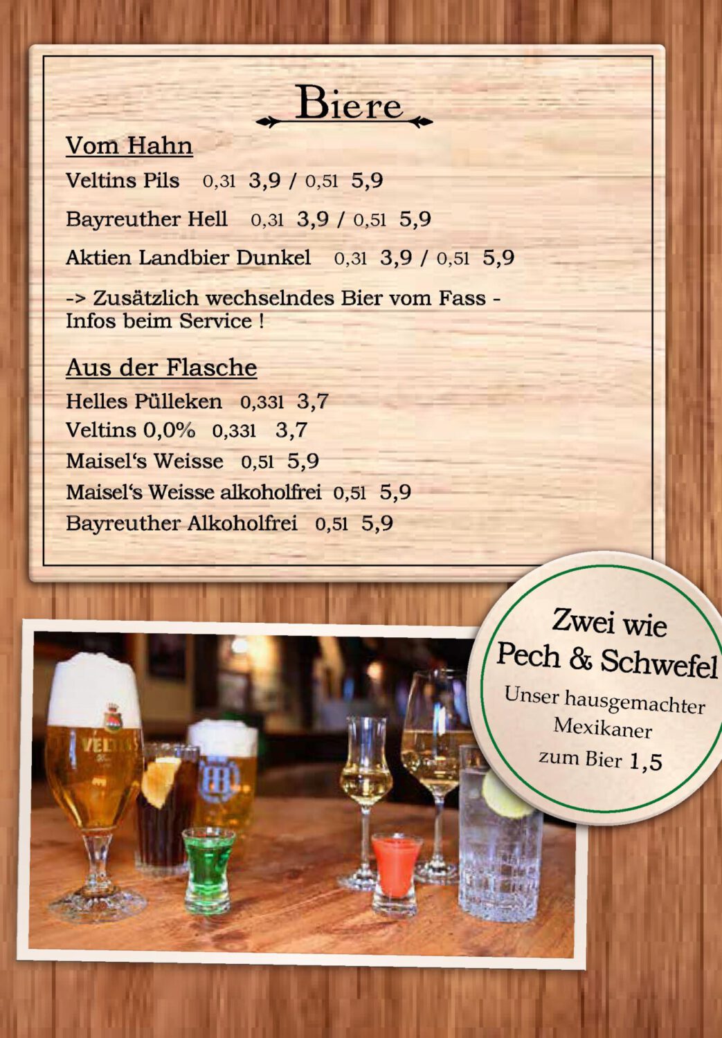 Biere Karte: Verschiedene Biersorten, darunter Veltins Pils, Bayreuther Hell und Maisel's Weisse, sowie Mixgetränke auf einem Tisch.